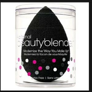 The Original Beauty Blender Sponge Applicator